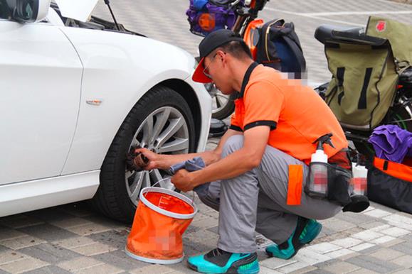 小明快跑上门洗车