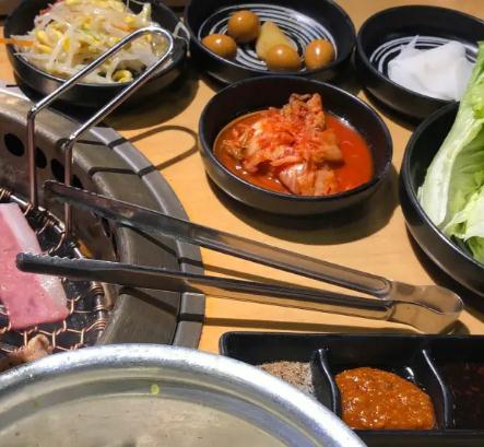 韩国明洞烤肉