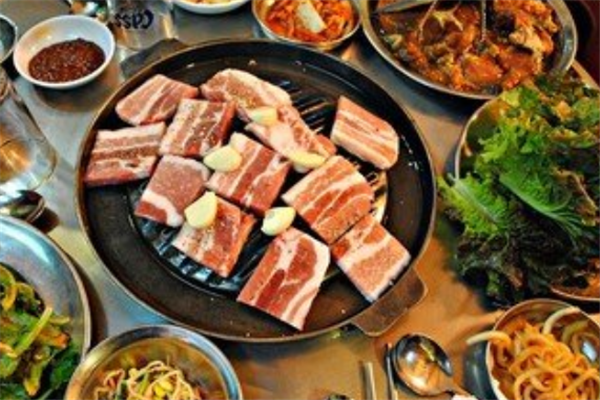 嘟鲁哇韩国烧烤料理加盟