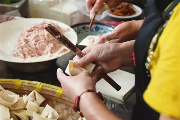 小恒水饺店加盟