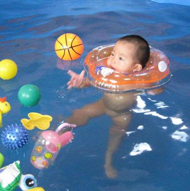 金宝宝婴儿游泳馆