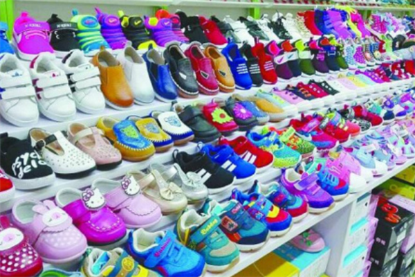 儿童品牌鞋折扣店加盟