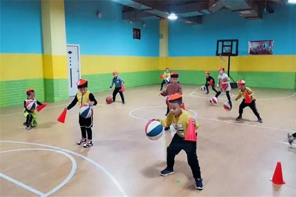 儿童篮球运动馆加盟