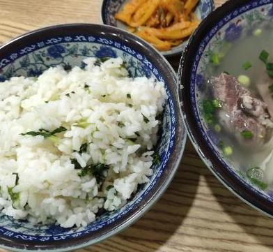  Yangzhou Vegetable Rice Bone Soup