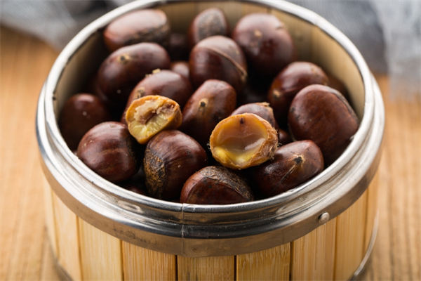  Silly Chestnuts with Sugar Fried Chestnuts
