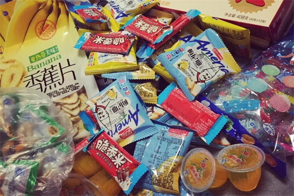 熊孩子零食品牌加盟