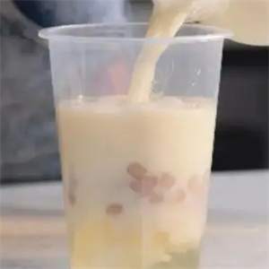 吸飲粒奶茶