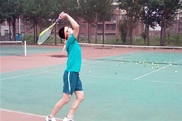 Our tennis網(wǎng)球俱樂部加盟