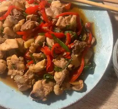椒爸爸辣炒鸡米饭