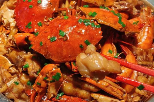 胖阿姨肉蟹煲加盟