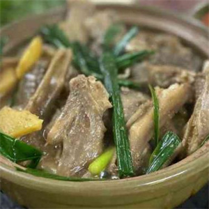 俏雞王養(yǎng)生火鍋