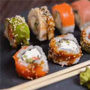 青滋家壽司料理