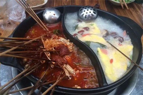 墙角角串串香加盟