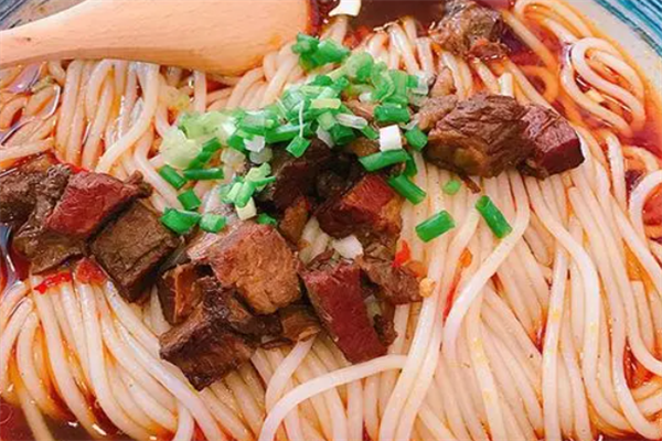 港宁生料王米粉加盟