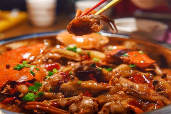 玲玲家肉蟹煲加盟