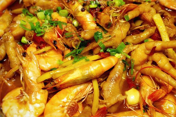 玲玲家肉蟹煲加盟