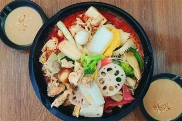 辣味友麻辣烫加盟