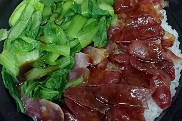 老荣家煲仔饭加盟