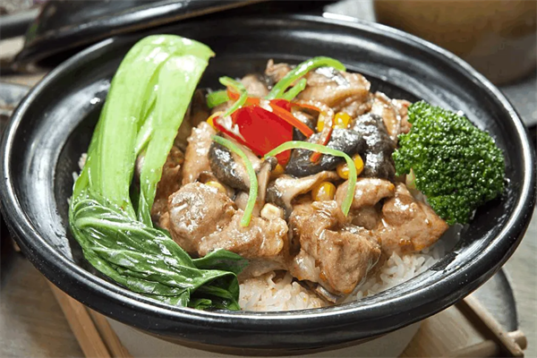 老凝香煲仔饭加盟