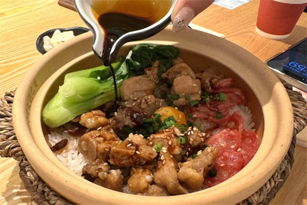 快多客煲仔饭加盟