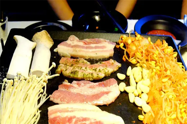 老板娘的烤肉加盟
