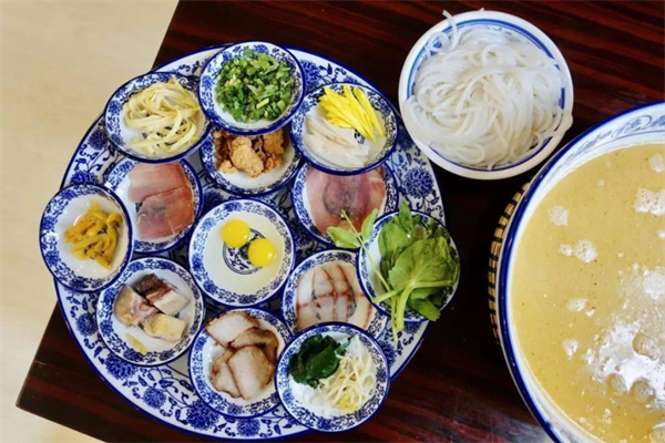 菌子街捞饭米线加盟