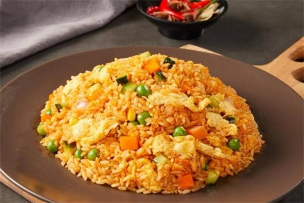 泰粒泰式炒饭加盟