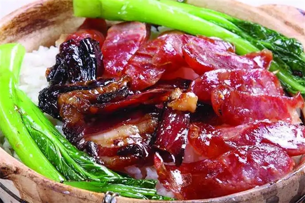 香思煲仔饭加盟