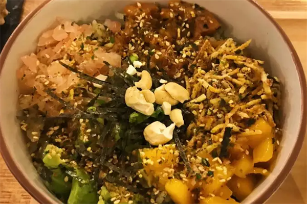 小牛町日式酱汁烧肉饭加盟