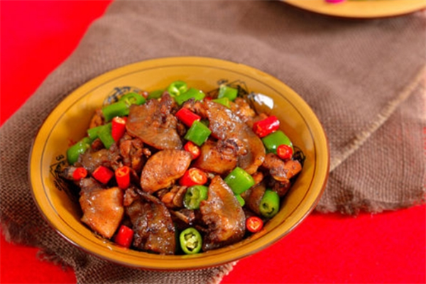 小红鸡炒鸡餐厅加盟