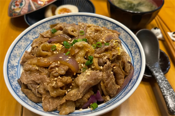 郑锦记牛肉饭加盟