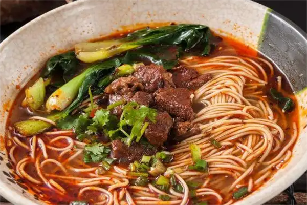 牛登登牛肉面加盟