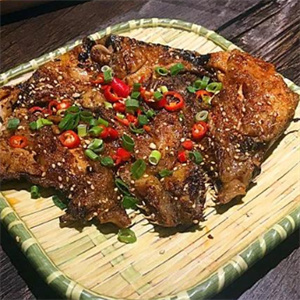 炭烤鰈魚頭