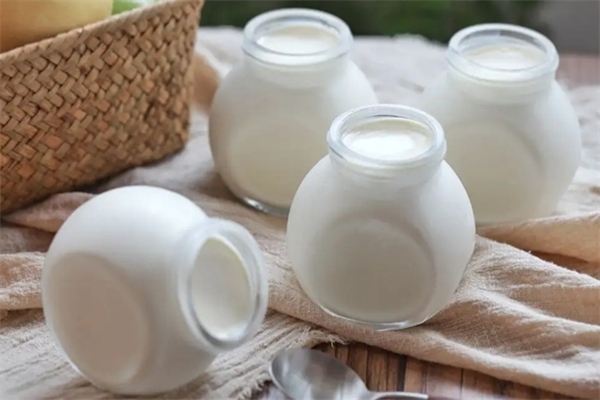 牛乳星酸奶加盟