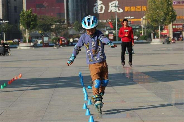 橙子轮滑加盟