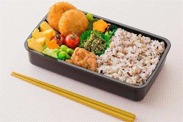 沙 县小吃加盟