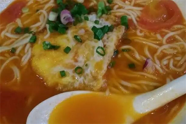 特色泡面加盟