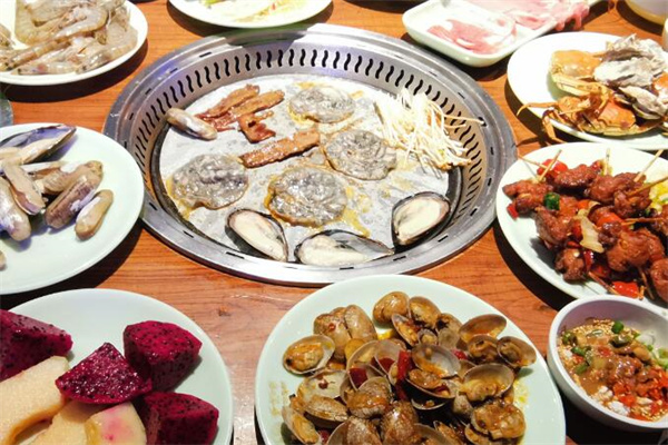 卓品鲜火锅烧烤加盟