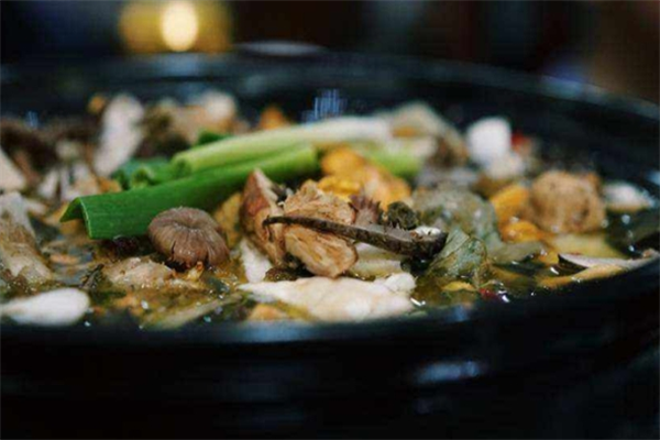 牛崽儿菌食尚火锅加盟