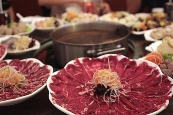 老二牛肉火锅加盟