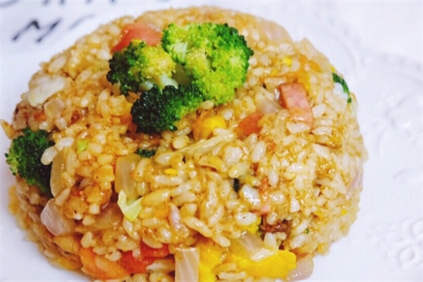 同源里卤味饭加盟