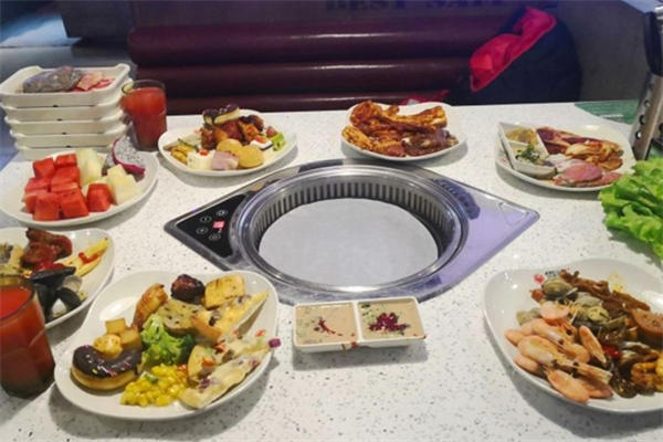 名家自助烤肉加盟