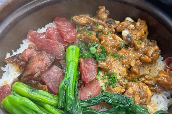 万禾煲仔饭加盟