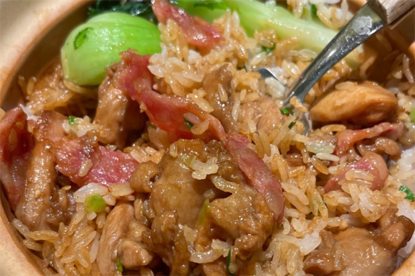 新齐百味煲仔饭加盟