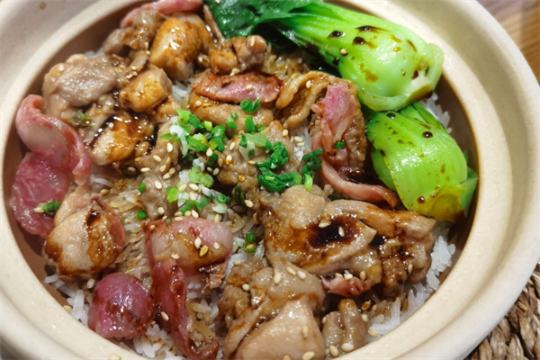 老皮煲仔饭加盟