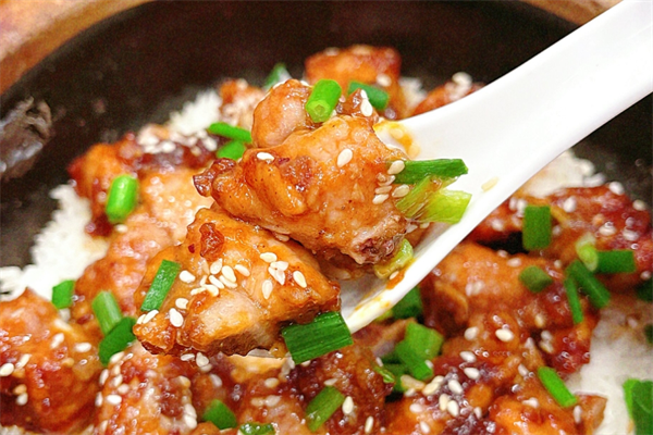煲香四溢煲仔饭加盟