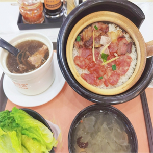 小廚館家味煲仔飯