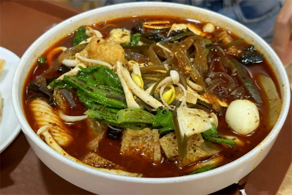 惠姐砂锅麻辣烫加盟