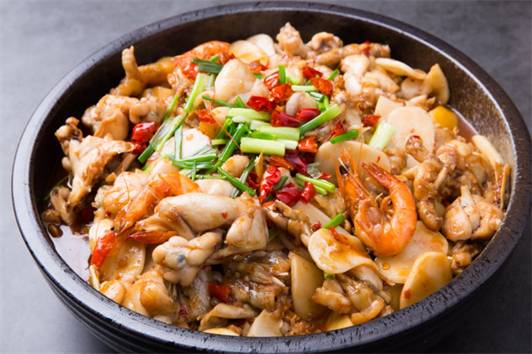 胖胖寻煲记肉蟹煲加盟