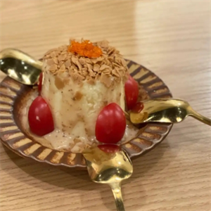 彩真活鱼寿司